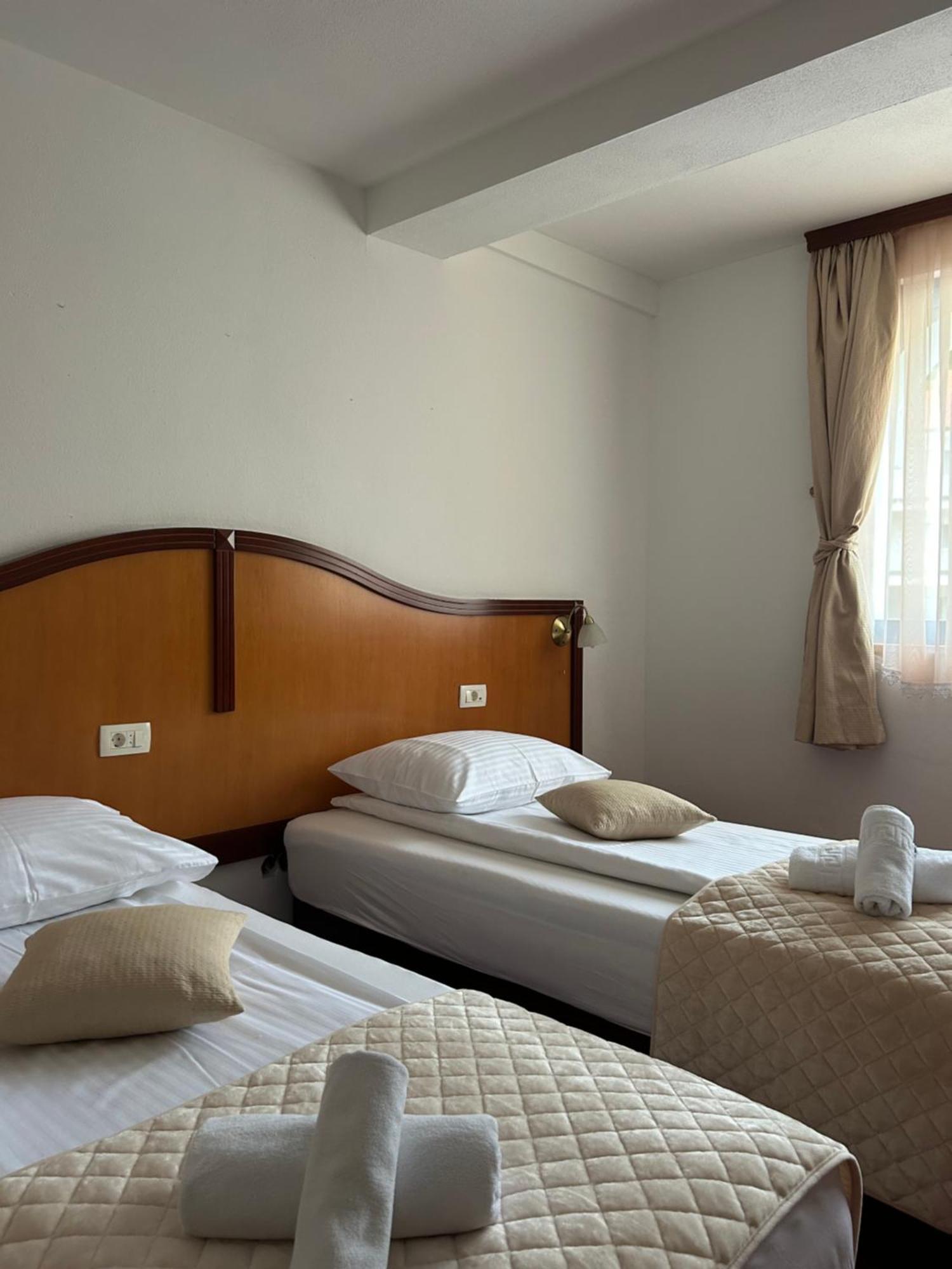 Hotel Bavaria Trogir Seget Donji Ngoại thất bức ảnh