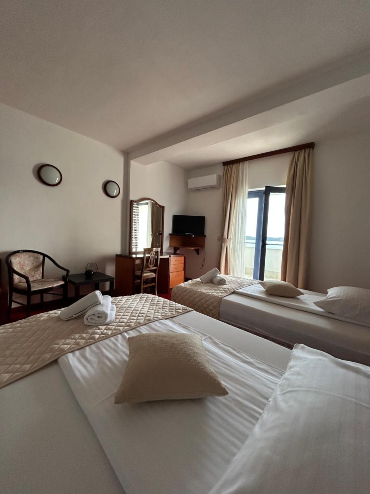 Hotel Bavaria Trogir Seget Donji Ngoại thất bức ảnh